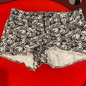 Skull shorts